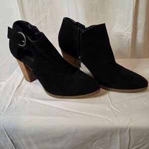Michael Shannon Black Suede Ankle Booties with Buckle Block Heel Size 9.5